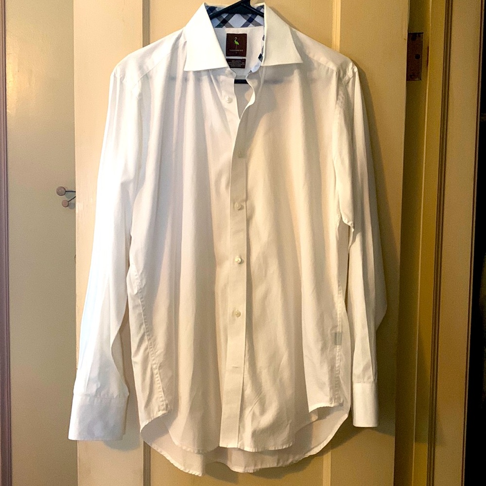 Mens Tailorbyrd white button down dress shirt, size L, very light weight